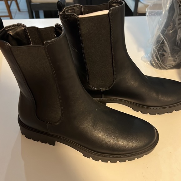 Loft Booties - Picture 2 of 3